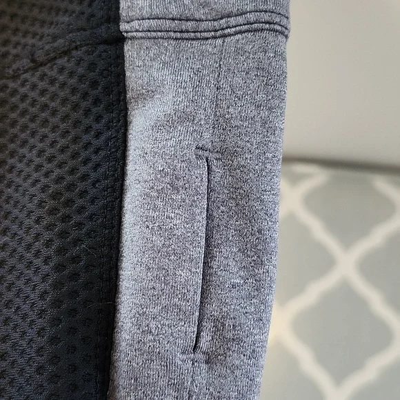 Calvin Klein Performance Jacket - Picture 6 of 11